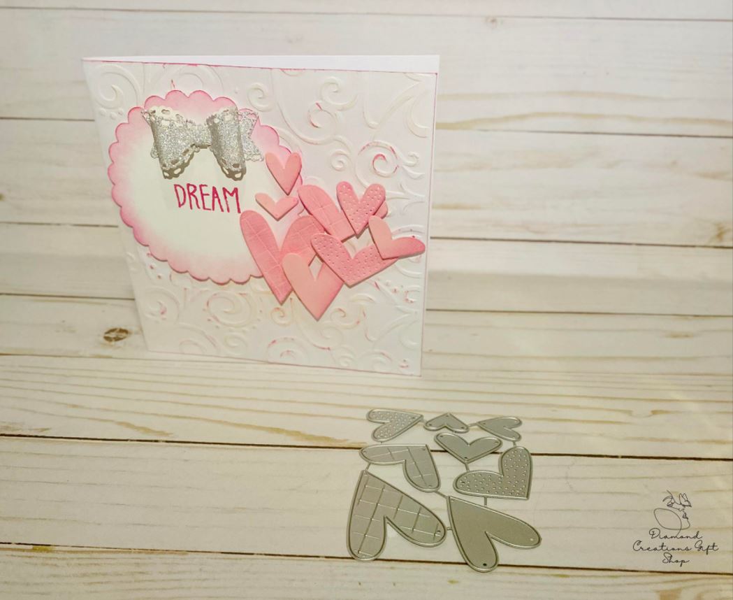 J811 Mini Slanted Hearts 8PC *** Troquel de Corazones 8PC